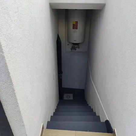 度假居 R Reliquia *