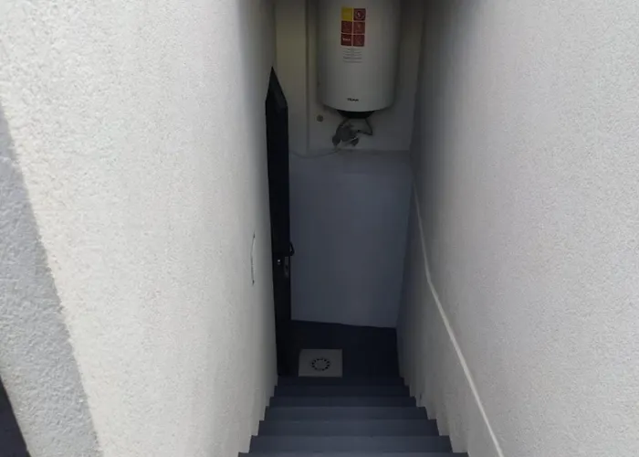 بيت للعطل R Reliquia *