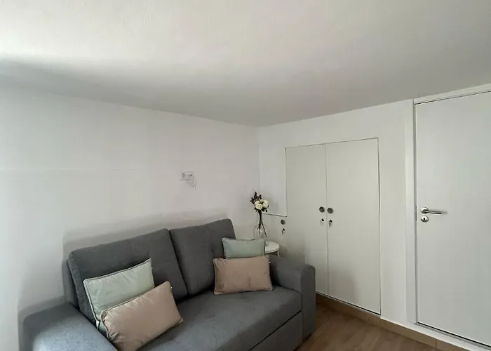 R Reliquia بيت للعطل *